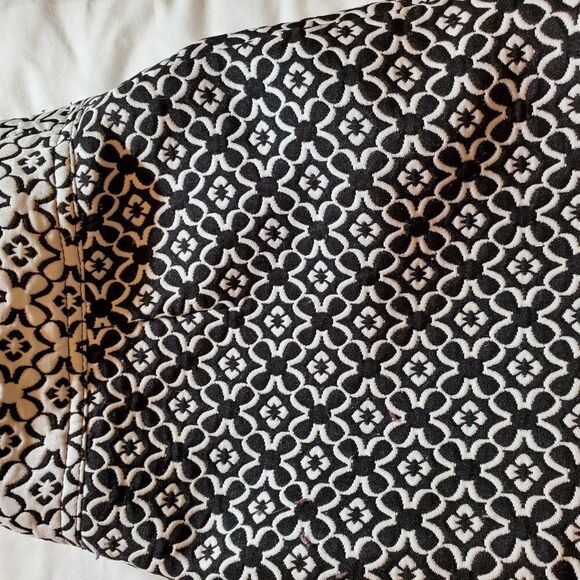 BRAND NEW SANS SOUCI FLORAL PATTERN DESIGN PRINT WOMEN"S SHORTS - Picture 7 of 10